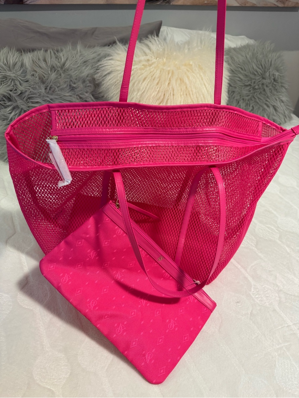 Victoria’s Secret Mesh Tote Hot Pink Tote Shopper Weekender Beach Pool Bag - Picture 4 of 10